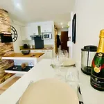 Apartament La Halte Tendance - Terrasse - Clim Nîmes