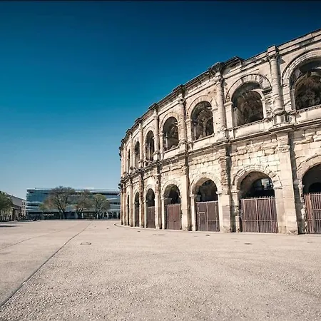 公寓 La Halte Tendance - Terrasse - Clim 尼姆